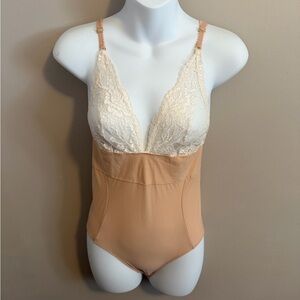 Stella McCartney Ophelia Whistling Lace Bodysuit - Nude Medium bridal luxury